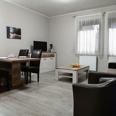 Raba Apartman Sárvár Exterior foto