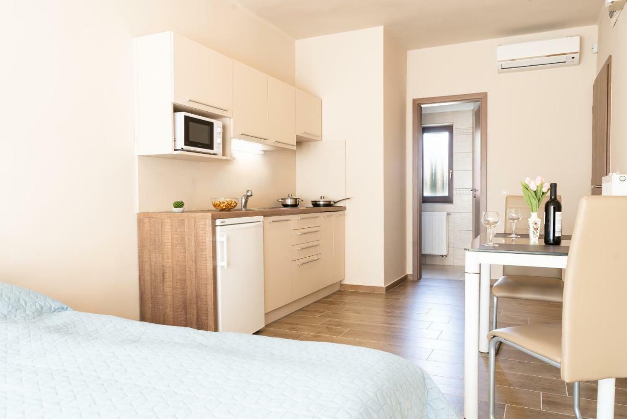Raba Apartman Sárvár Exterior foto