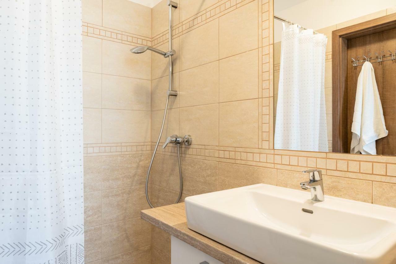 Raba Apartman Sárvár Exterior foto