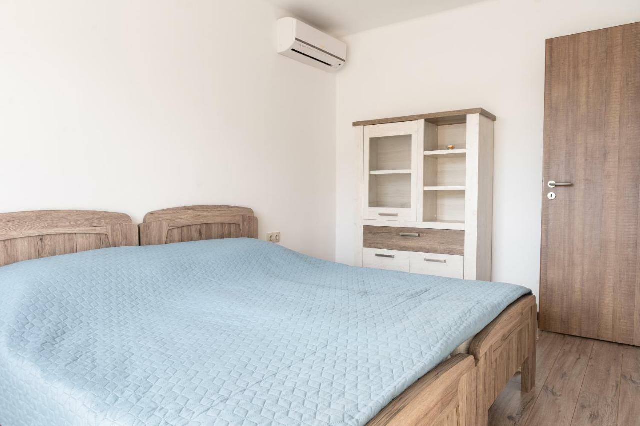 Raba Apartman Sárvár Exterior foto