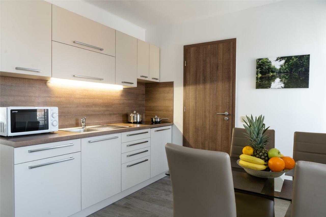 Raba Apartman Sárvár Exterior foto